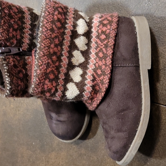 Brown Boots girls size 9 - Picture 1 of 3